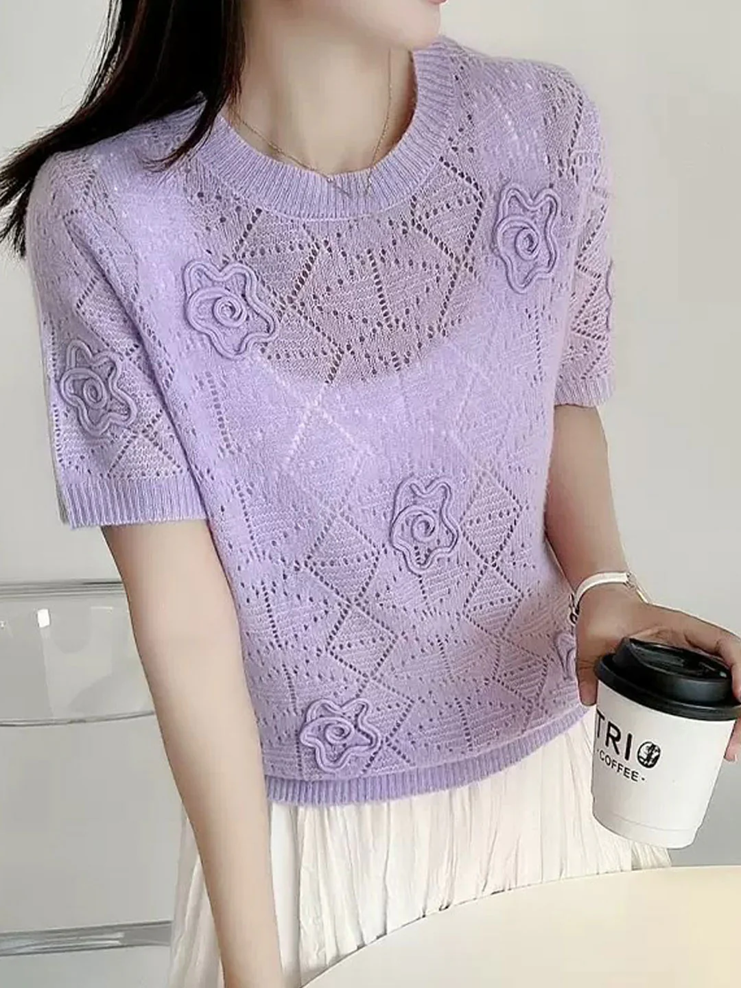 Elegant three-dimensional flowers hollowed out knitted short-sleeved shirt tops