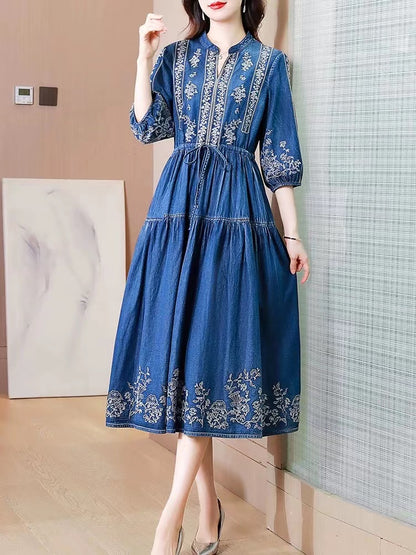 Elegant V-Neck Embroidered Tied Short Sleeve Denim Dress