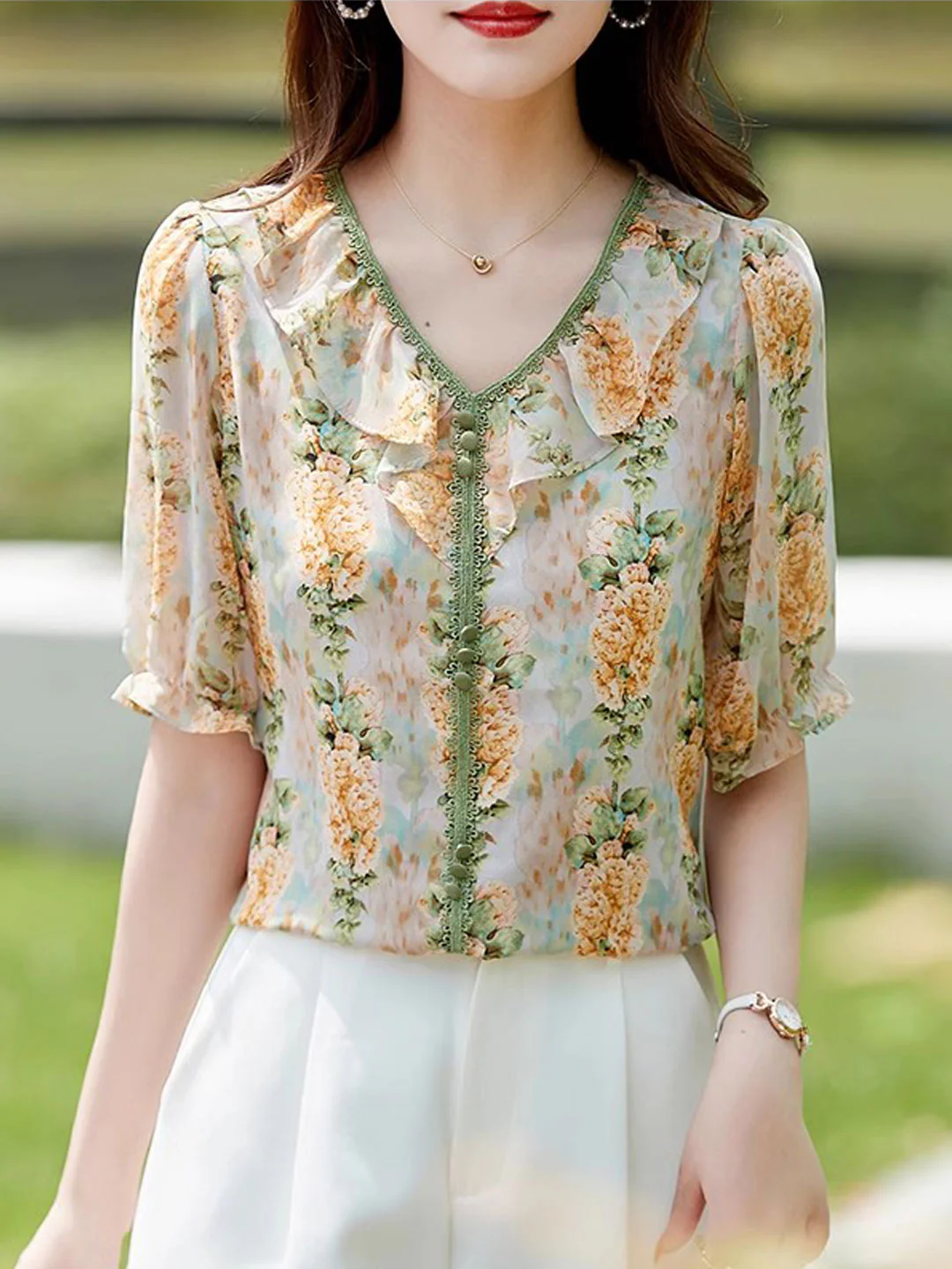 Elegant V-Neck Floral Printed Color Block Short Sleeve Top