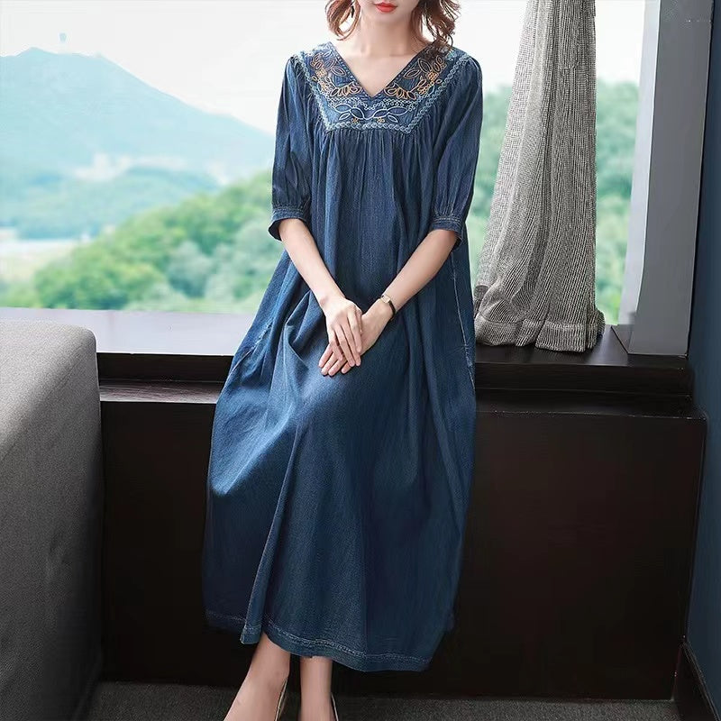 Elegant V-Neck Embroidered Pleated Short Sleeve Denim Dress