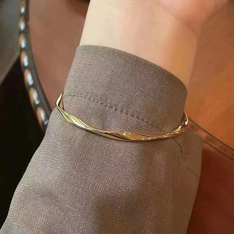 Simple Yellow Gold 14K Bracelet