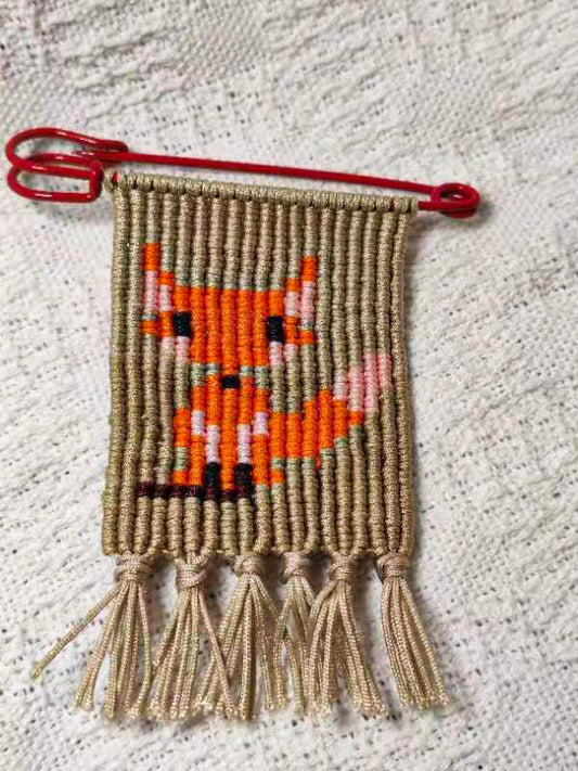 DIY Little Fox Mini Tapestry Pin Buckle