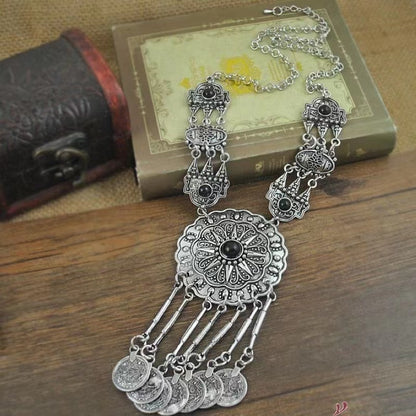 Bohemian Sculpted Round Tassel Necklace Accessories