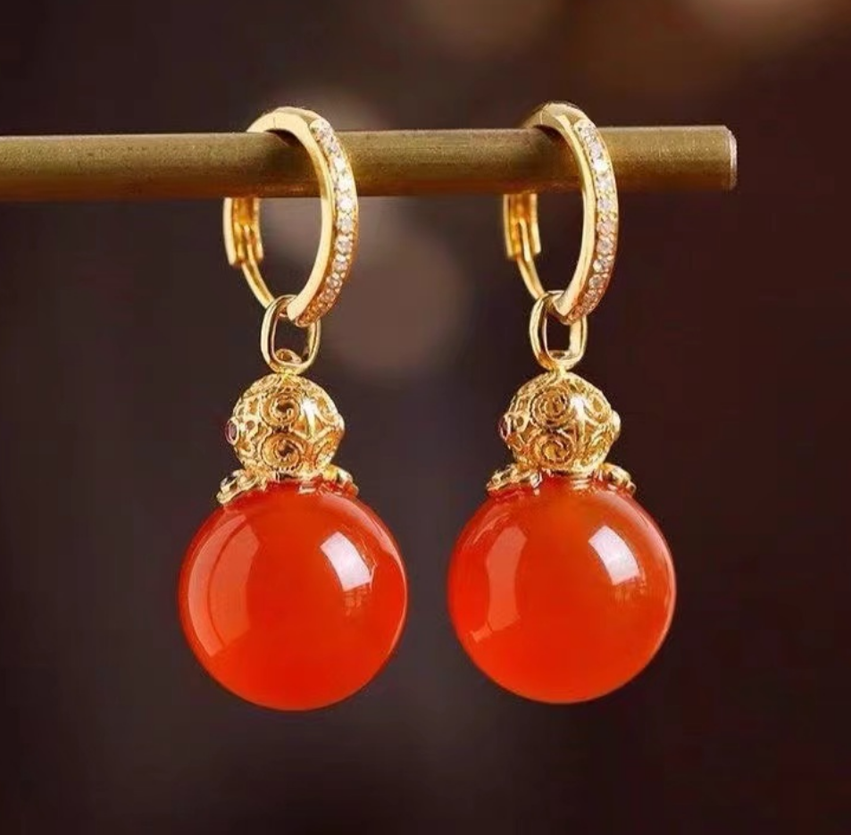 Chic Gold and Agate Dangle Earrings