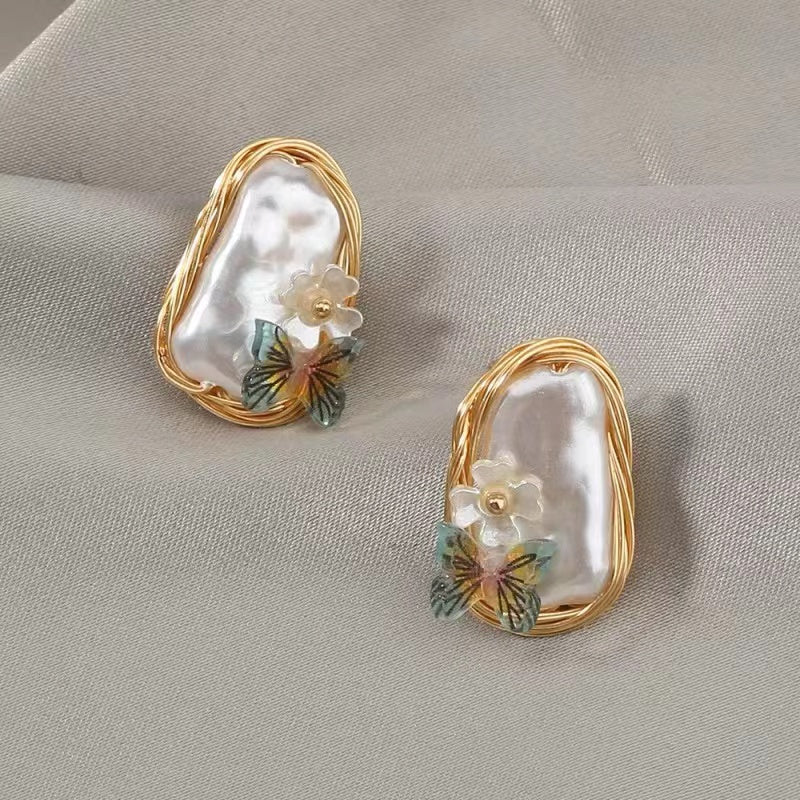 French Irregular Pearl Butterfly Decoration Fashion Earrings