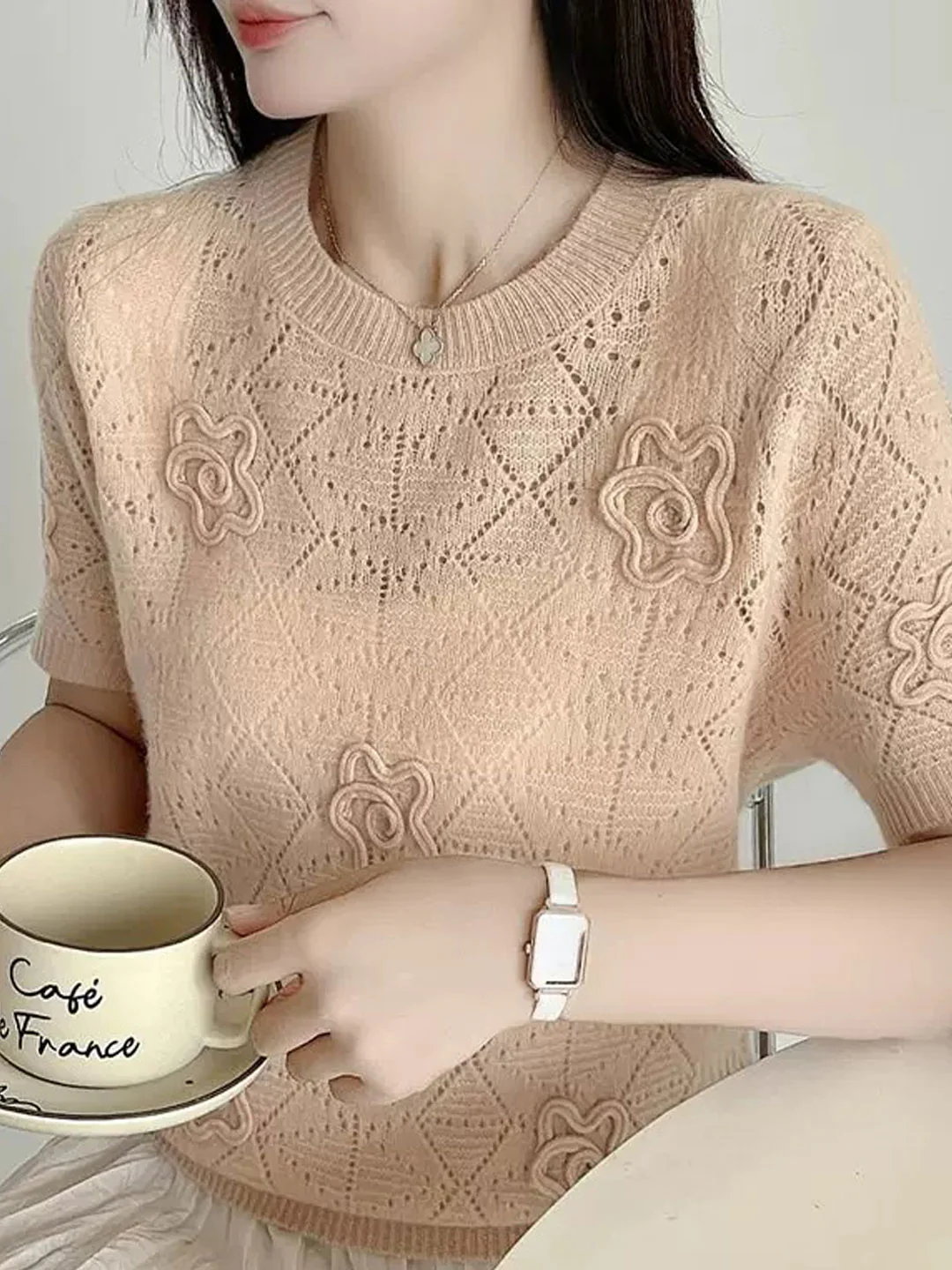 Elegant three-dimensional flowers hollowed out knitted short-sleeved shirt tops