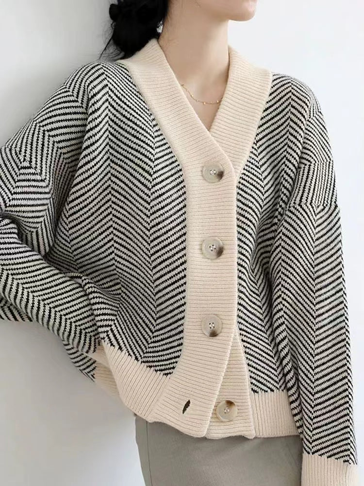 Elegant Cardigan Clashing Colours Knitted Thickened Sweater