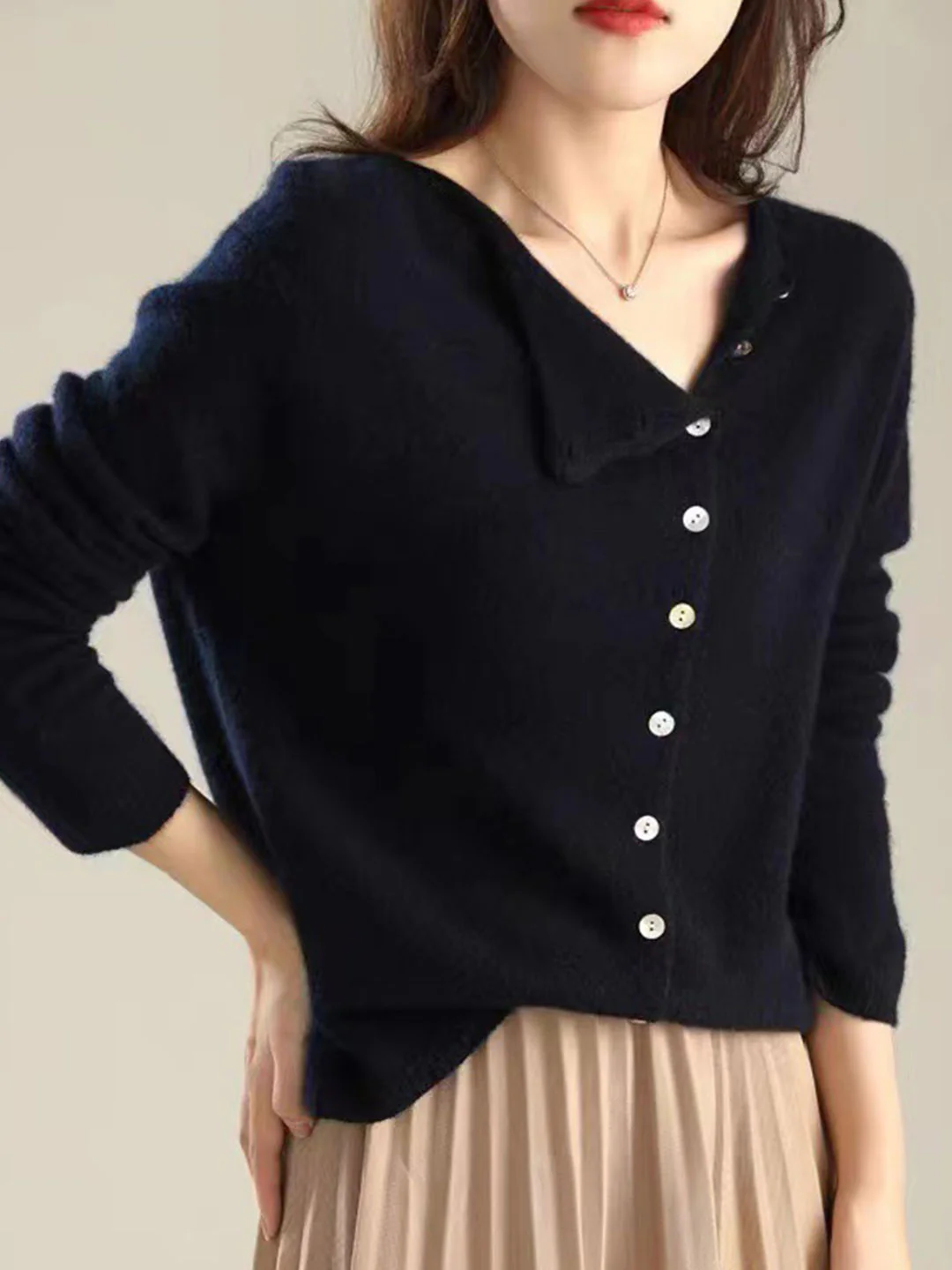 Elegant round neck knit long sleeve cardigan