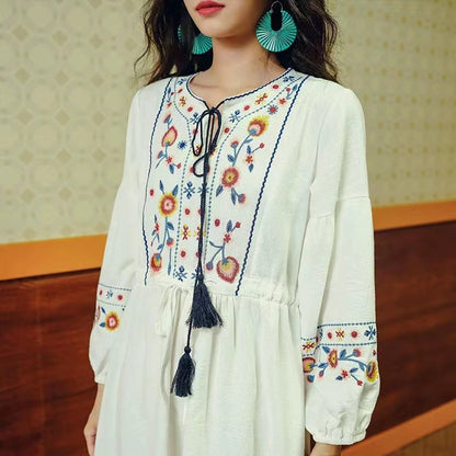 Bohemian V-neck strappy embroidered dress