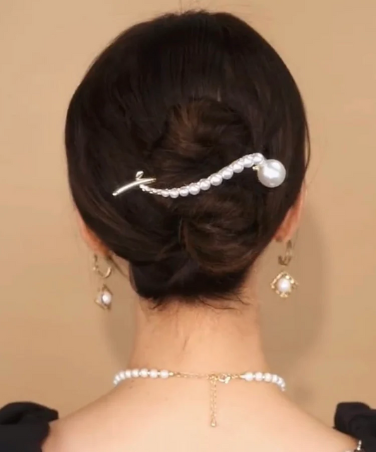 Women's Chic Gold Pearl Zirconia Fishtail Clip Hair Clips