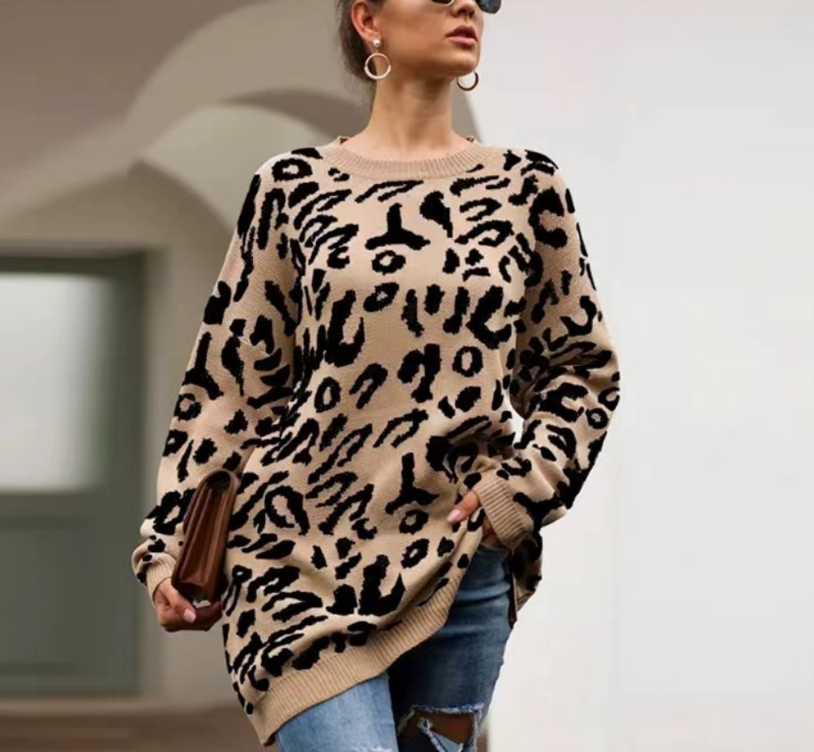 Crew neck leopard print long sleeve jumper