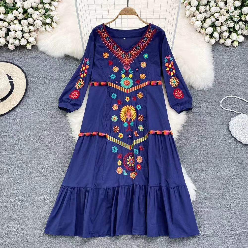 Embroidered V-neck cotton and linen beach hem dress