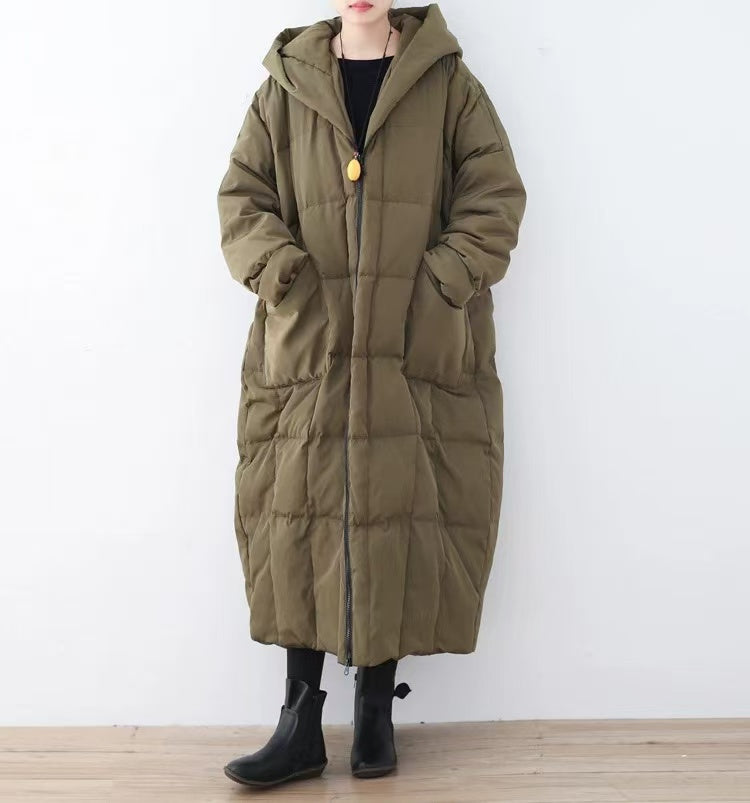 2025 autumn and winter green velvet original design literary retro coat