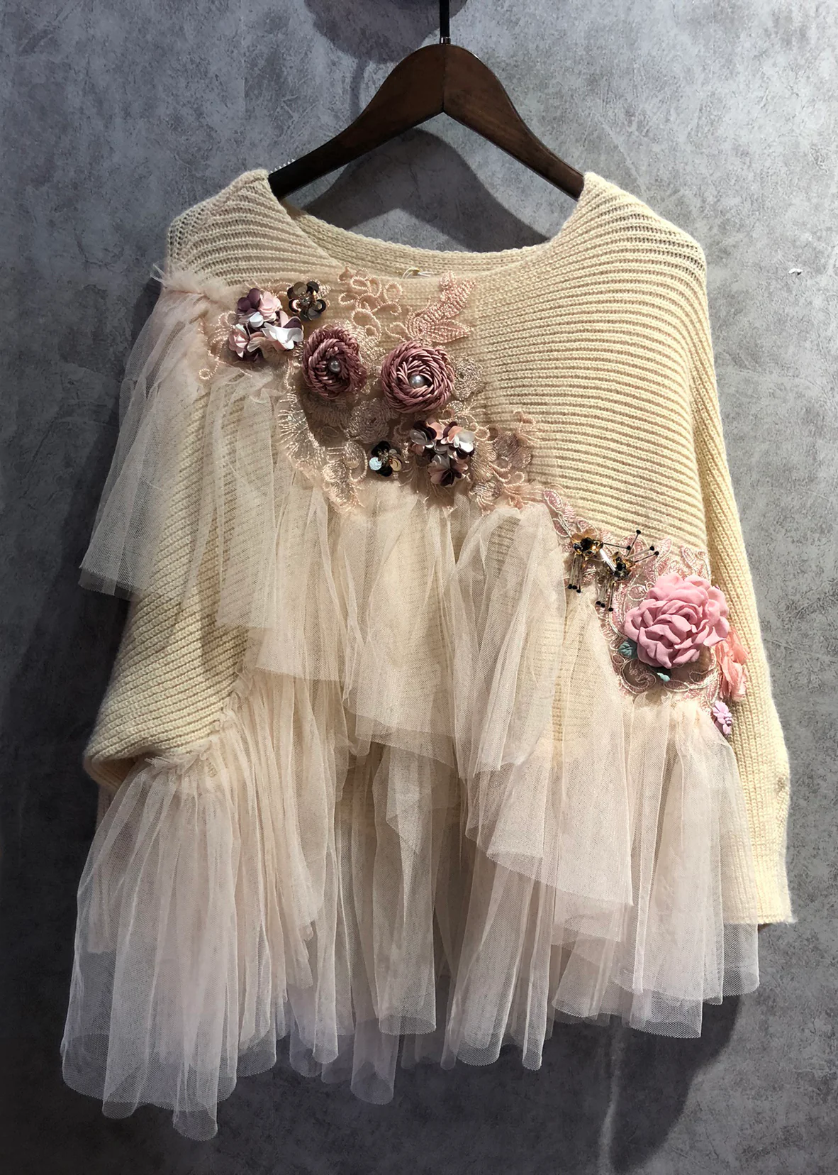 Women's Elegant O-Neck Tulle Patchwork Knit Sweater