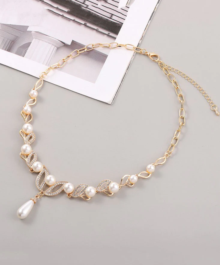 Elegant Gold Alloy Pearl Zirconia Pendant Necklace