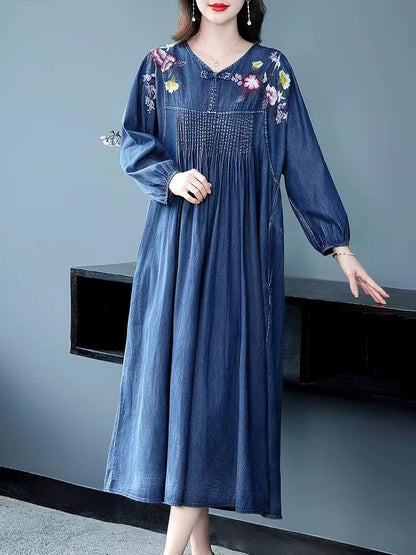 Loose V-Neck Embroidered Button Shredded Pleat Long Sleeve Dress