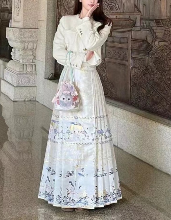 Elegant White Printed Pleated Skirt