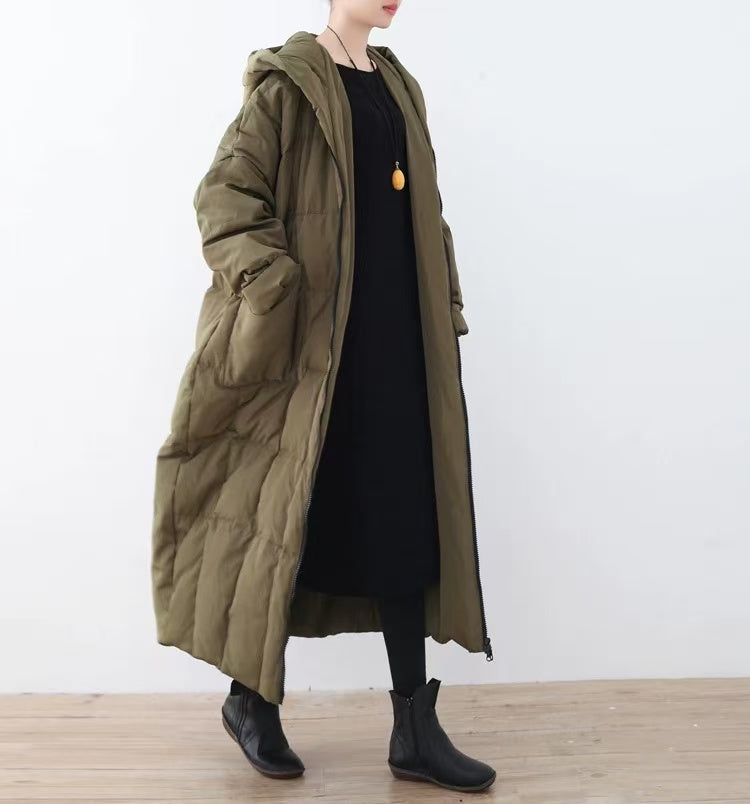 2025 autumn and winter green velvet original design literary retro coat