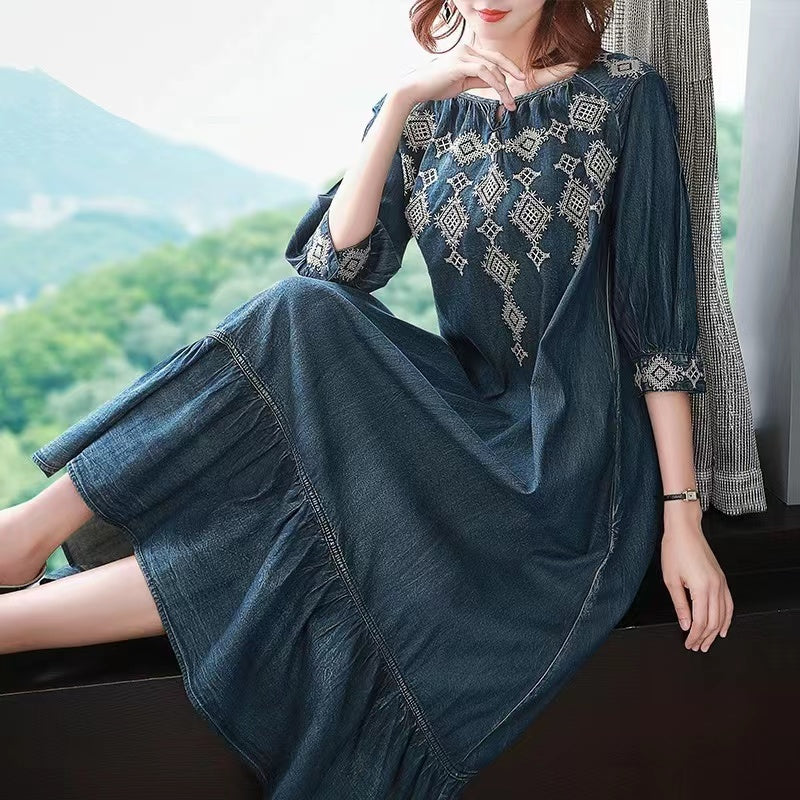 Art Blue O Neck Embroidered Denim Short Sleeve Dress