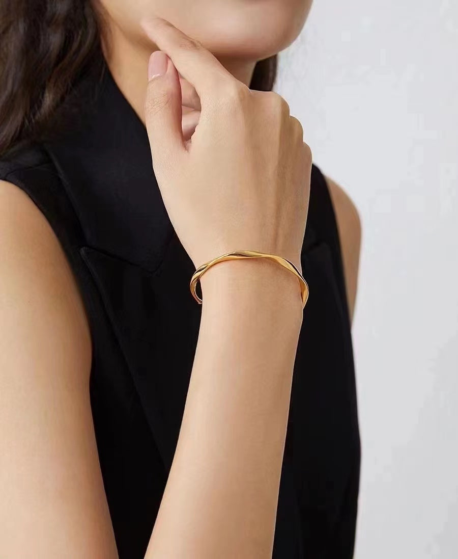 Simple Yellow Gold 14K Bracelet