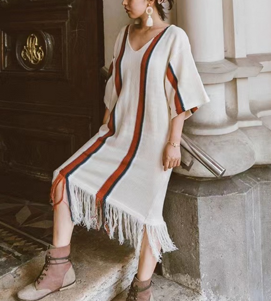 Loose V-neck color-blocked fringe knit dress