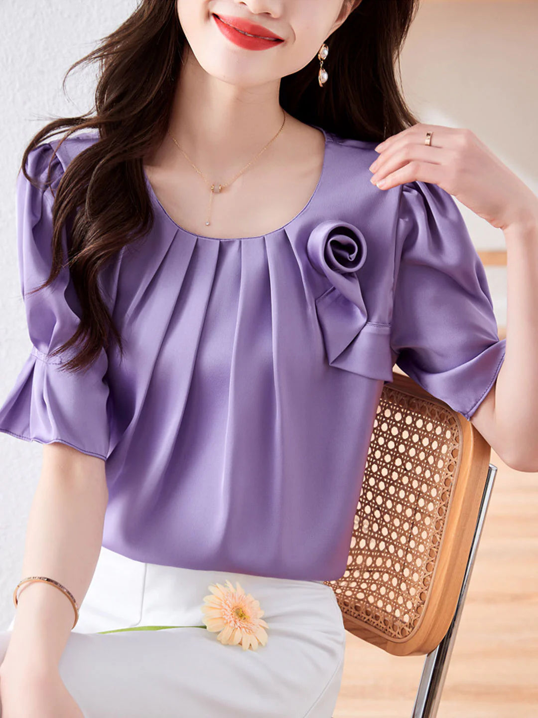 Elegant Round Neck Floral Satin Chiffon Short Sleeve Blouse Top