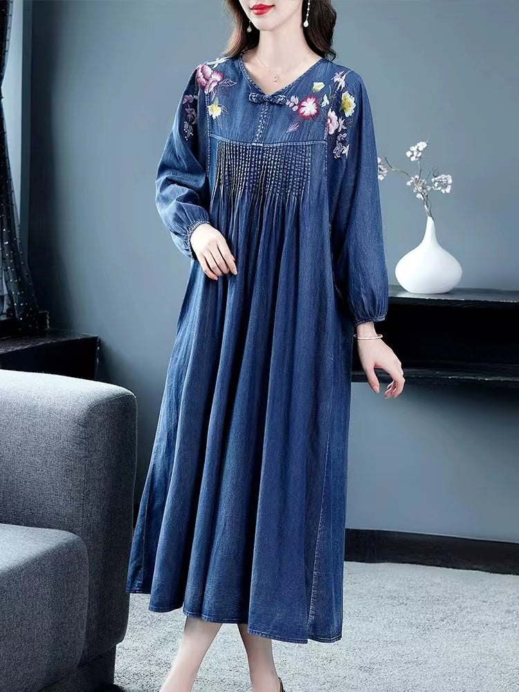 Loose V-Neck Embroidered Button Shredded Pleat Long Sleeve Dress