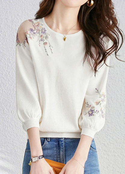 Casual White Round Neck Embroidered Knit Top Spring